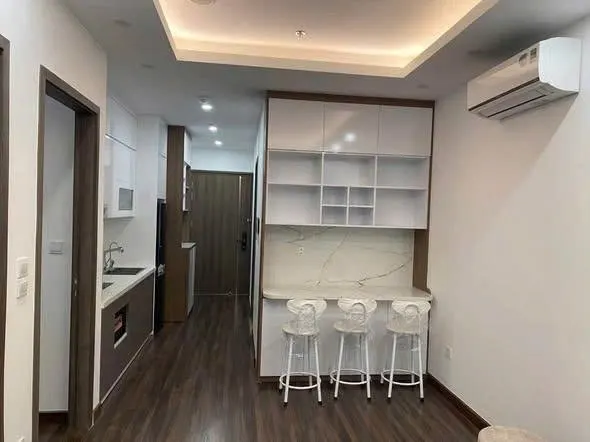 Bếp và quầy bar căn hộ Hoàng Huy Commerce 52 m²