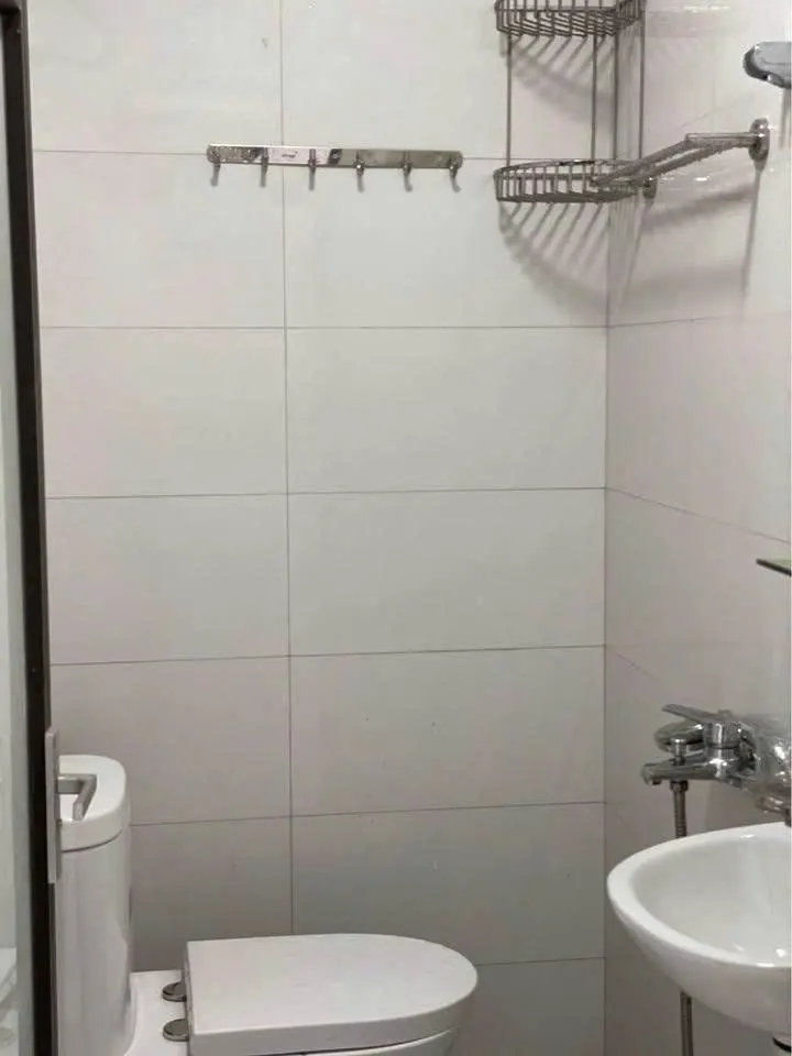 Nhà vệ sinh khép kín nhà cho thuê đường Bùi Viện