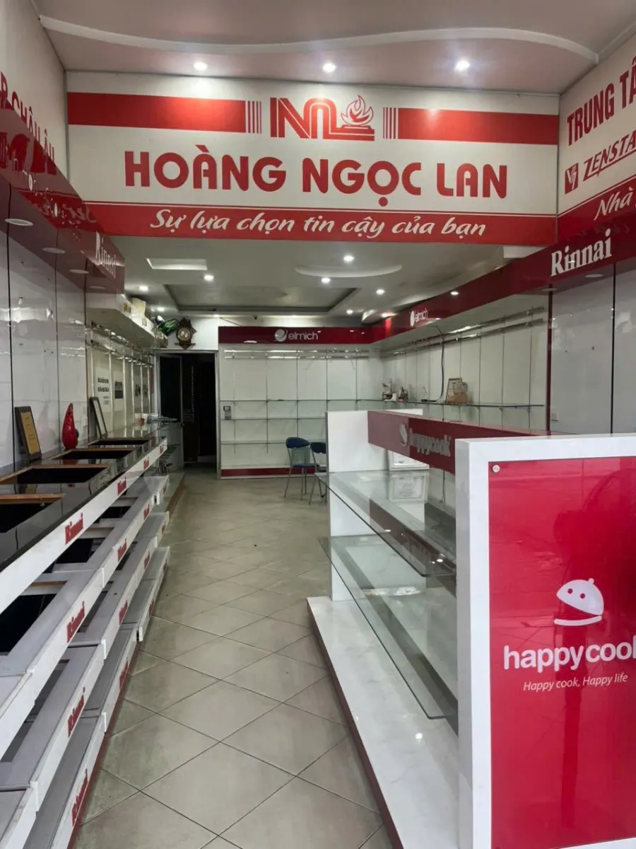 Tầng 1 nhà cho thuê Nguyễn Văn Linh nhìn theo chiều sâu