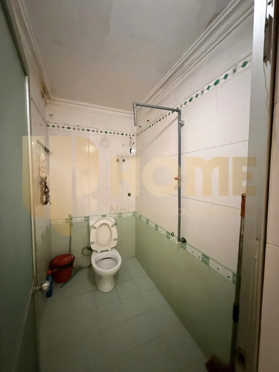 Nhà vệ sinh thứ hai, nhà cho thuê ngõ Trung Lực